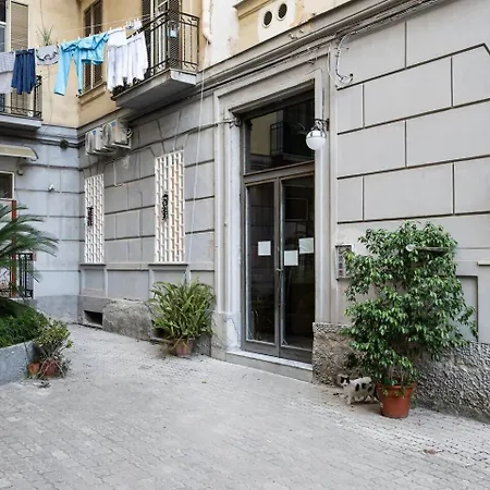 L'Eco del Centro storico - Patio&Self check-in-3